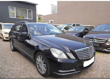 Mercedes-Benz E 200 2.0cdi2.2cdiW212, снимка 1 - Автомобили и джипове - 46952396