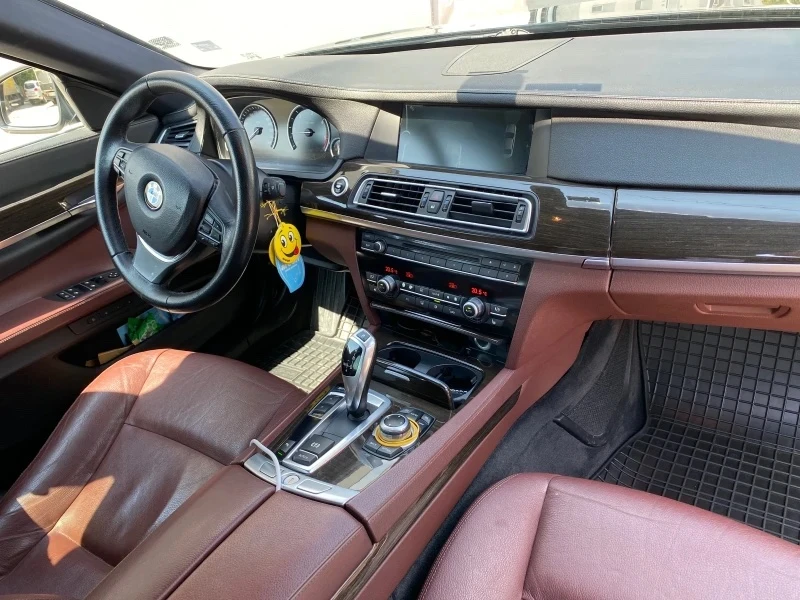 BMW 730  - изображение 6