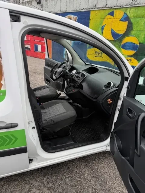 Renault Kangoo 1.5dci, снимка 9 - Автомобили и джипове - 52991447