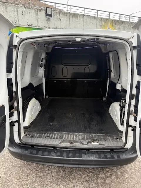 Renault Kangoo 1.5dci, снимка 6 - Автомобили и джипове - 52991447