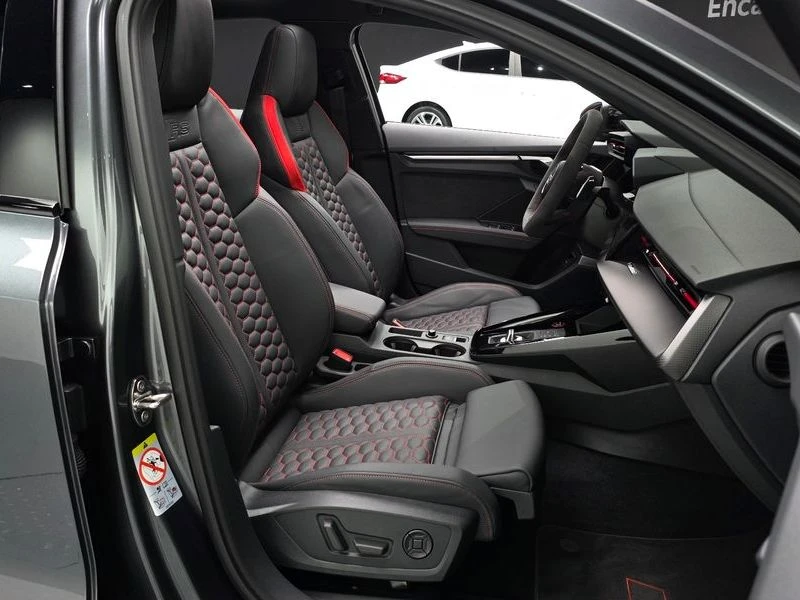 Audi Rs3 2.5 TFSI Quattro| 400к.с.| ВКЛ.ТЕХНОТЕСТ, снимка 11 - Автомобили и джипове - 55402712