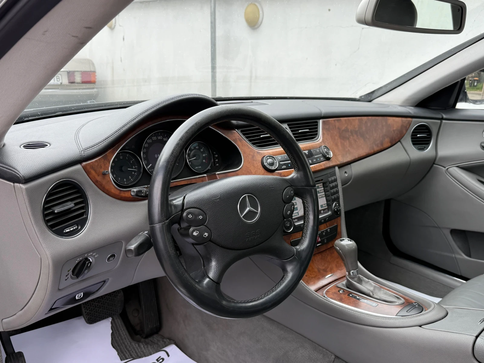 Mercedes-Benz CLS 350 I NAVI 7G TRONIC ITALY - изображение 8