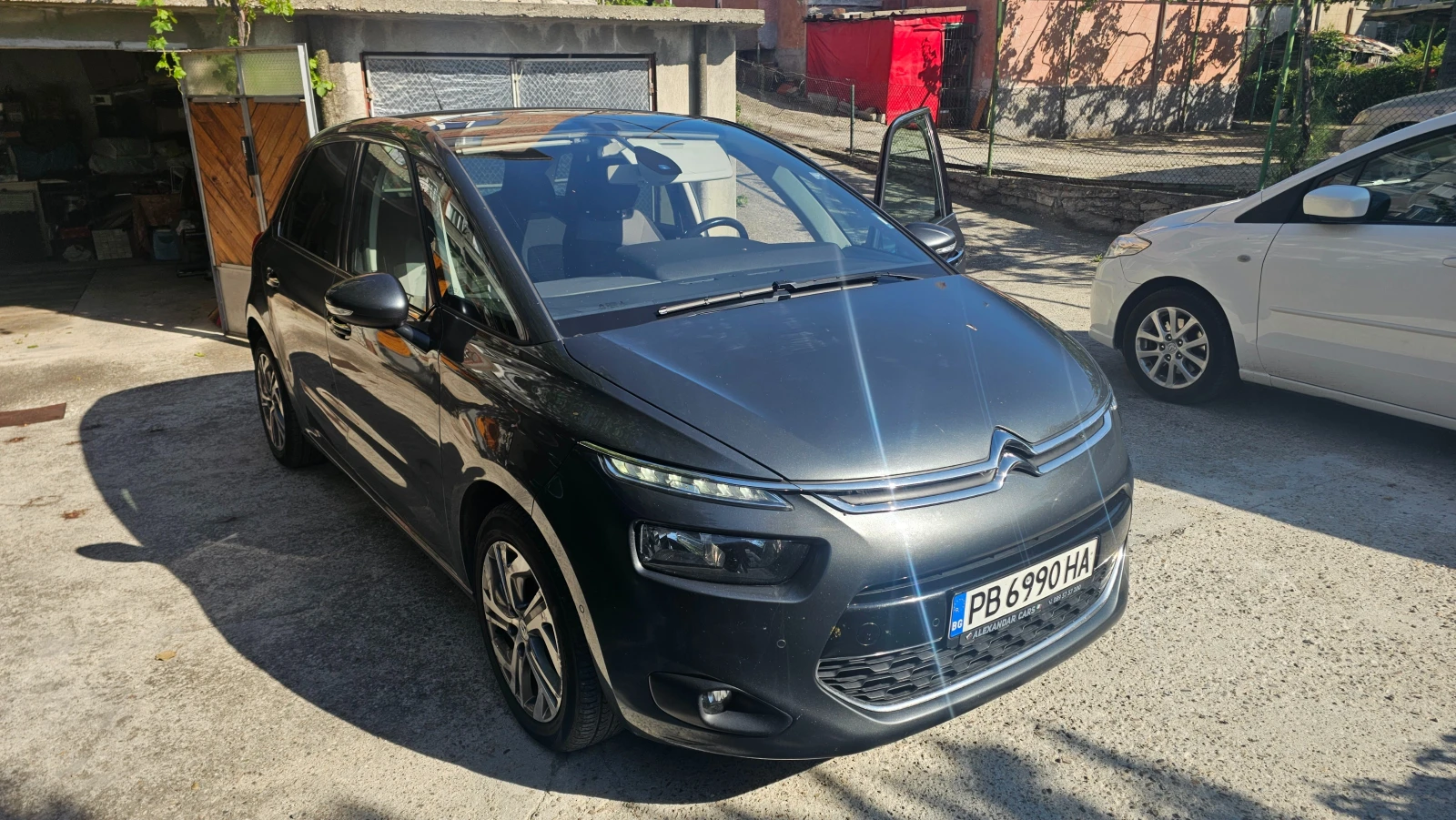 Citroen C4 Picasso 1.6 HDI - изображение 9