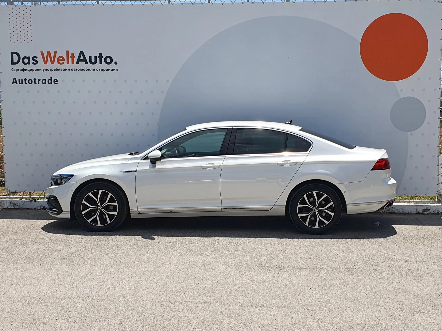 VW Passat GTE Plug-In-Hybrid 1.4 TSI - изображение 2