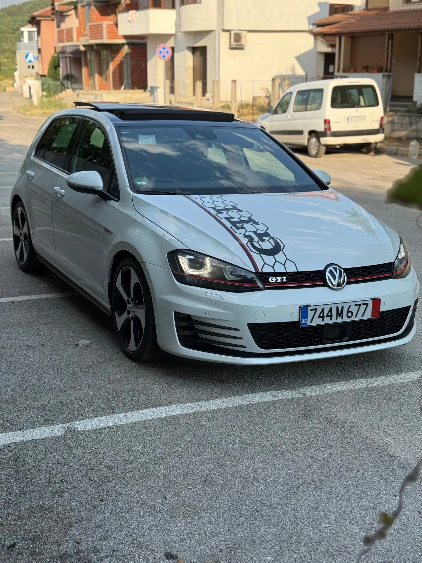 VW Golf 7 GTI Performance - изображение 2