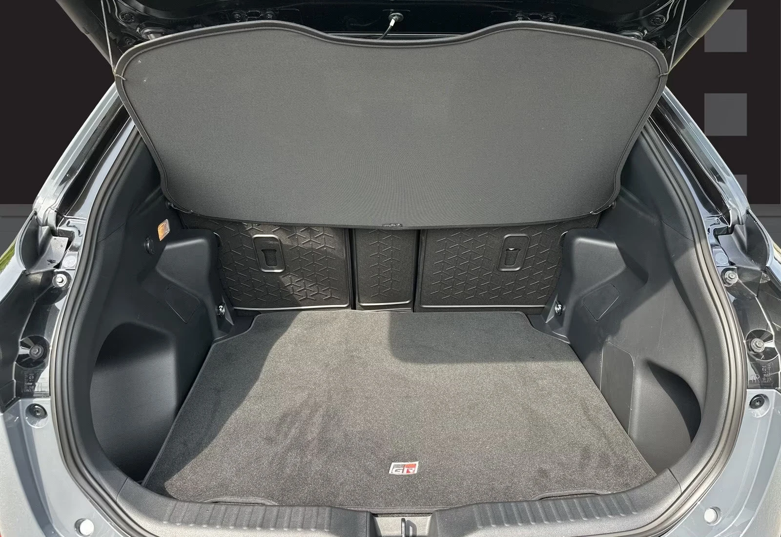 Toyota Yaris Cross GR-SPORT/131HP/HUD/NAVI/CAM/LED/KLESS/AMBI/236g | Mobile.bg   16