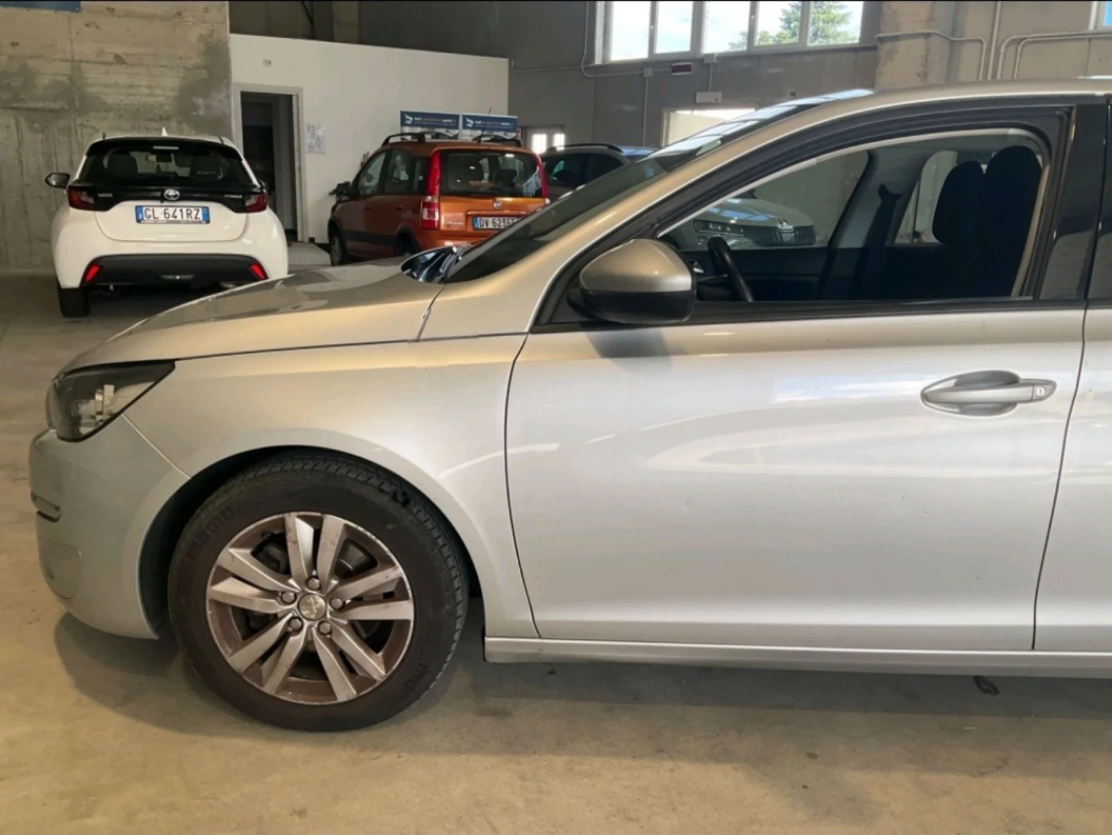 Peugeot 308 1.6HDI Auto - изображение 3