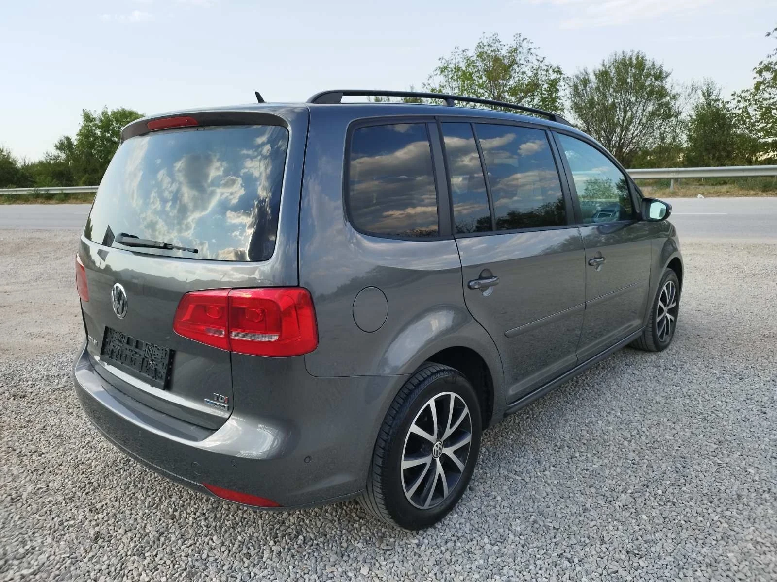 VW Touran 1.6 TDI UNIKAT - изображение 4