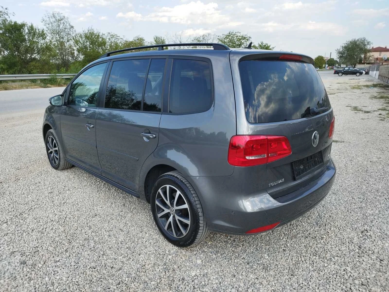 VW Touran 1.6 TDI UNIKAT - изображение 8