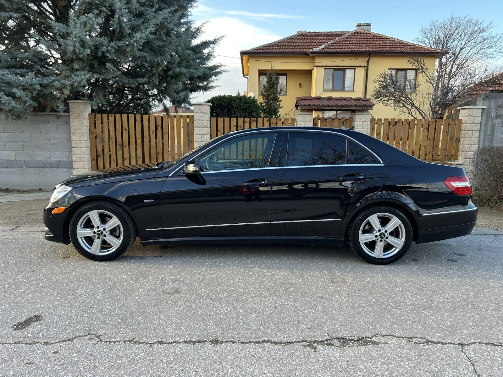 Mercedes-Benz E 200  - изображение 4