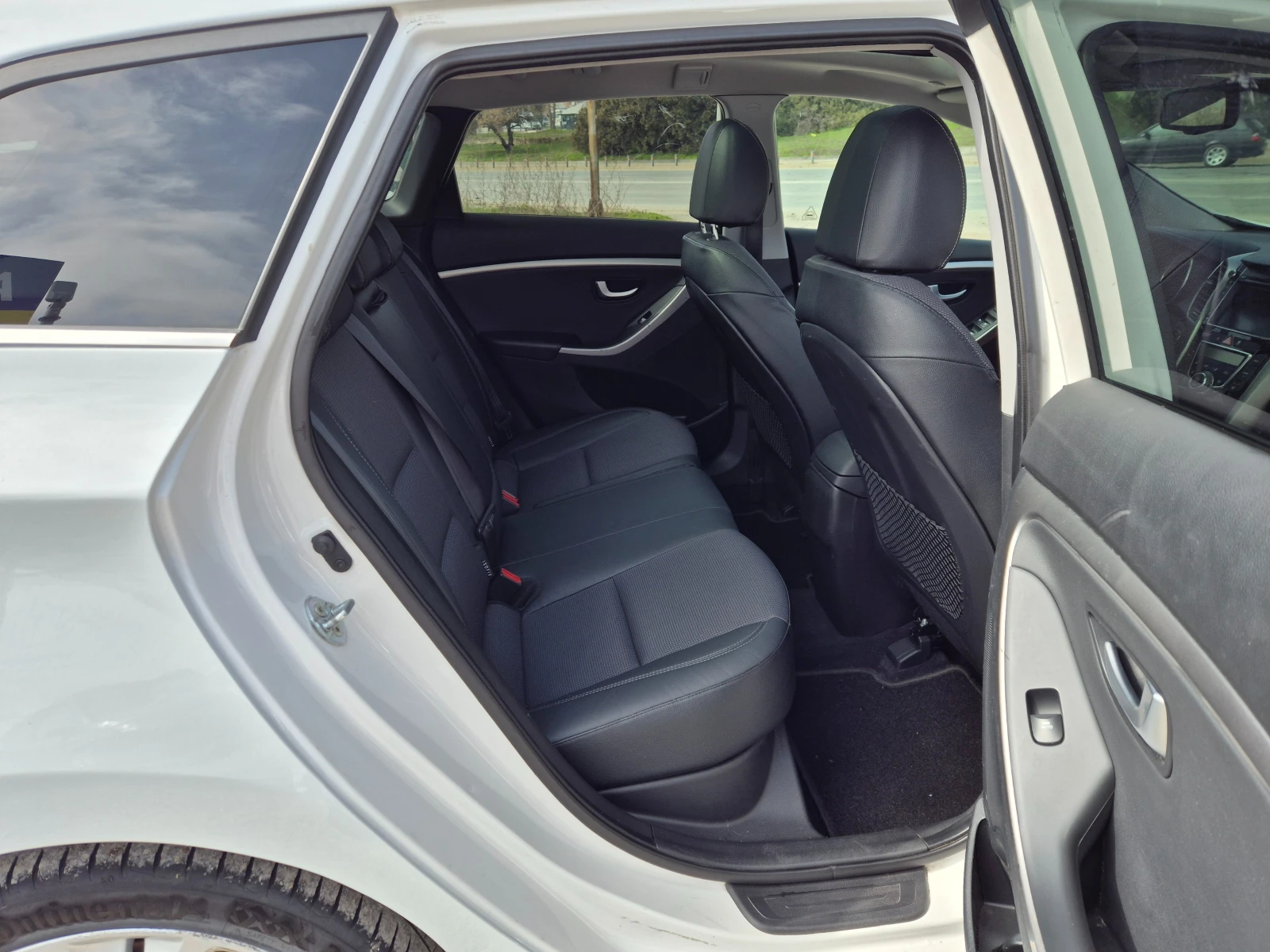 Hyundai I30 1.4CRDI 90кс, снимка 10 - Автомобили и джипове - 53812642