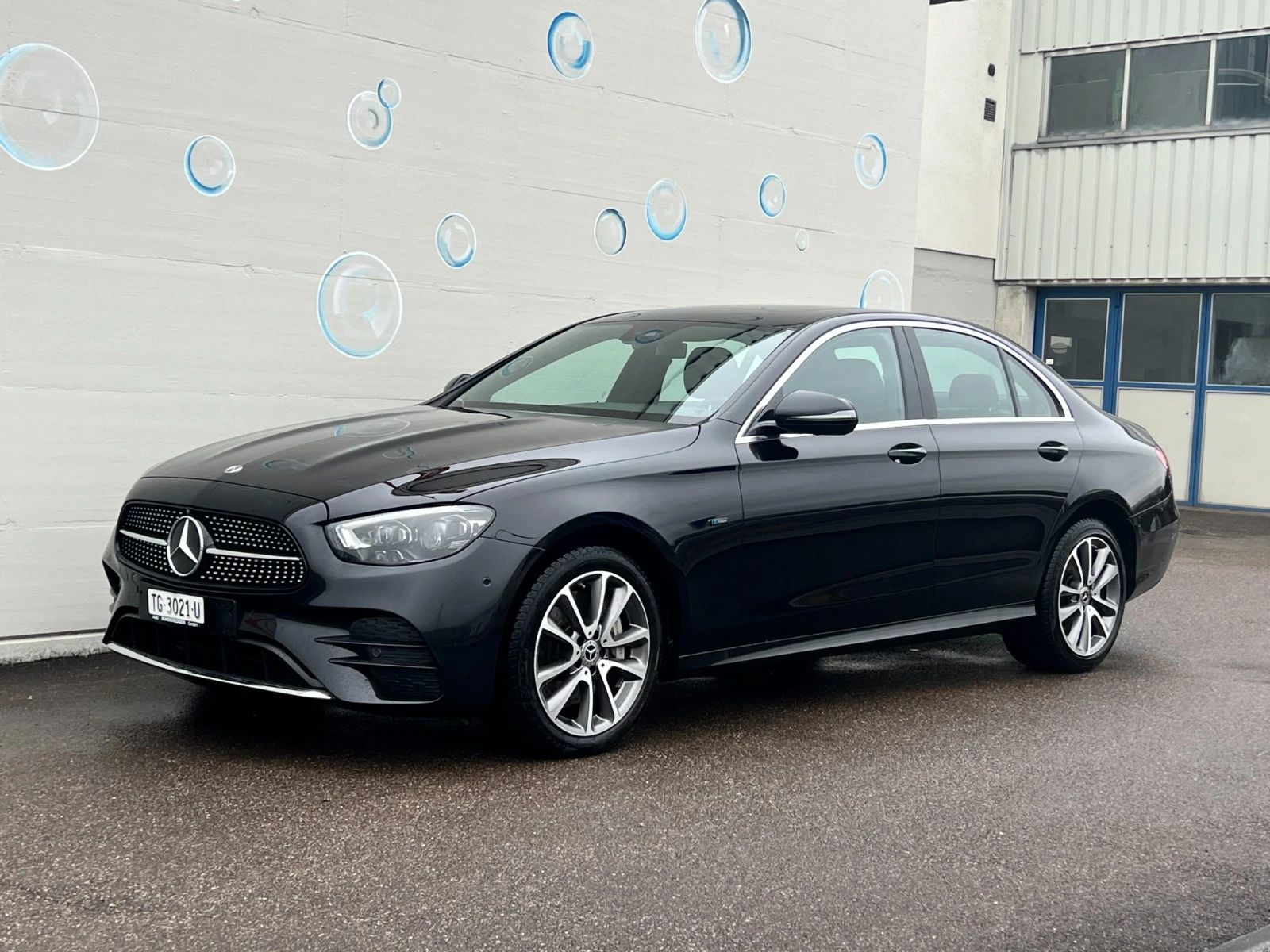 Mercedes-Benz E 300 E300 AMG 4×4 БЕНЗИН PLUGIN HYBRID