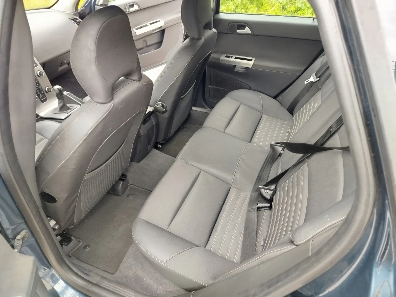 Volvo V50 2000, снимка 9 - Автомобили и джипове - 54391888