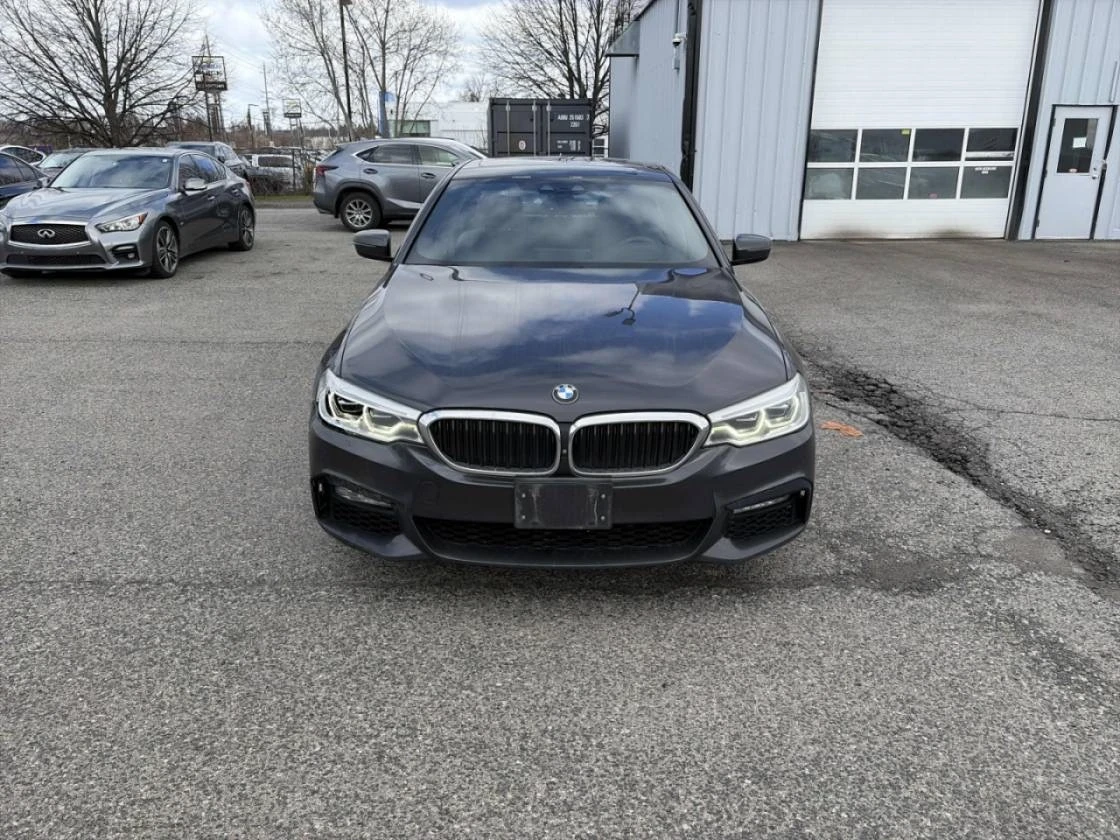 BMW 530 M-pkg* Harman/Kardon* HUD* 360* Soft-Close* Обдух, снимка 2 - Автомобили и джипове - 54409542