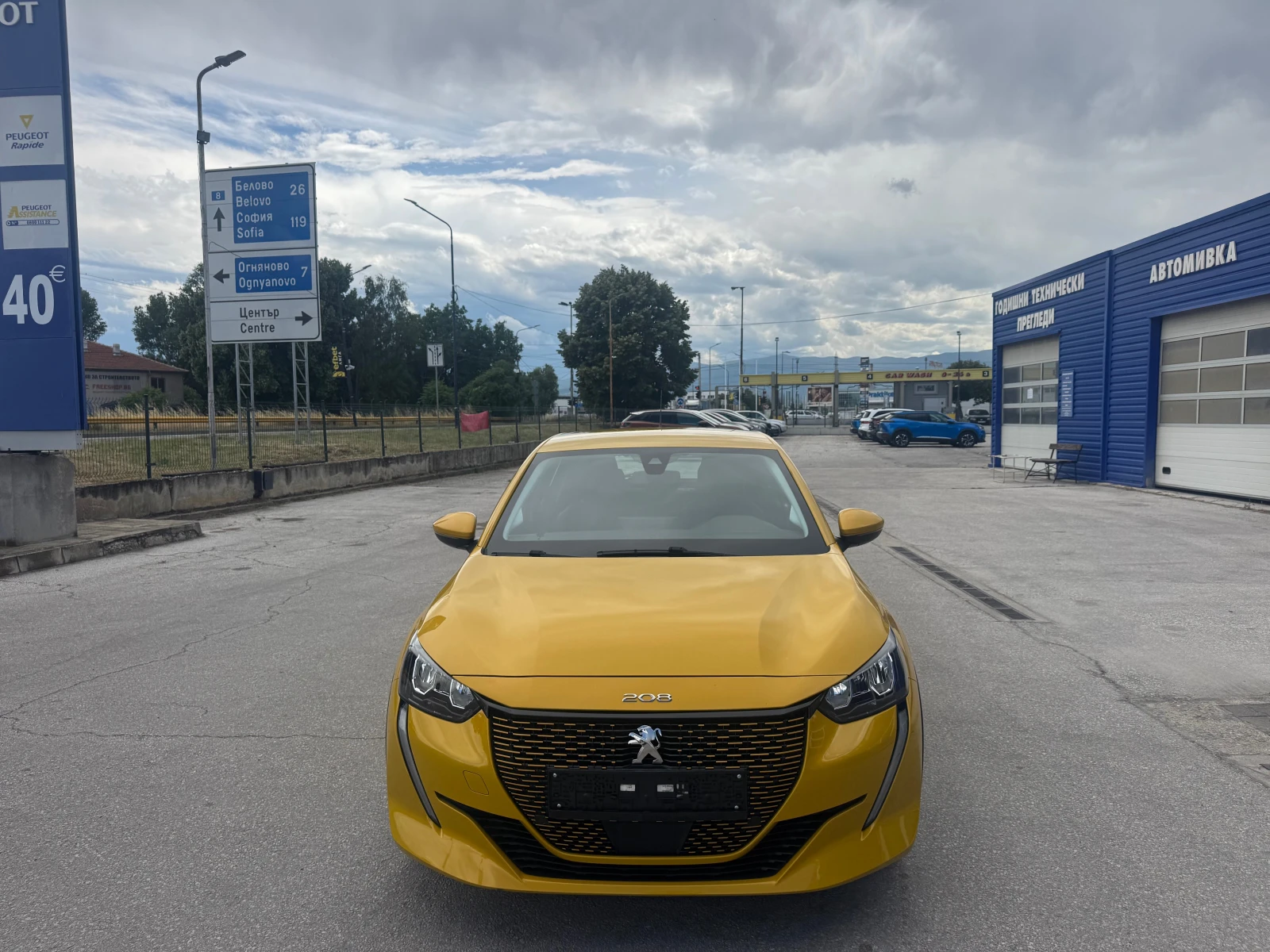 Peugeot 208, снимка 8 - Автомобили и джипове - 54930563