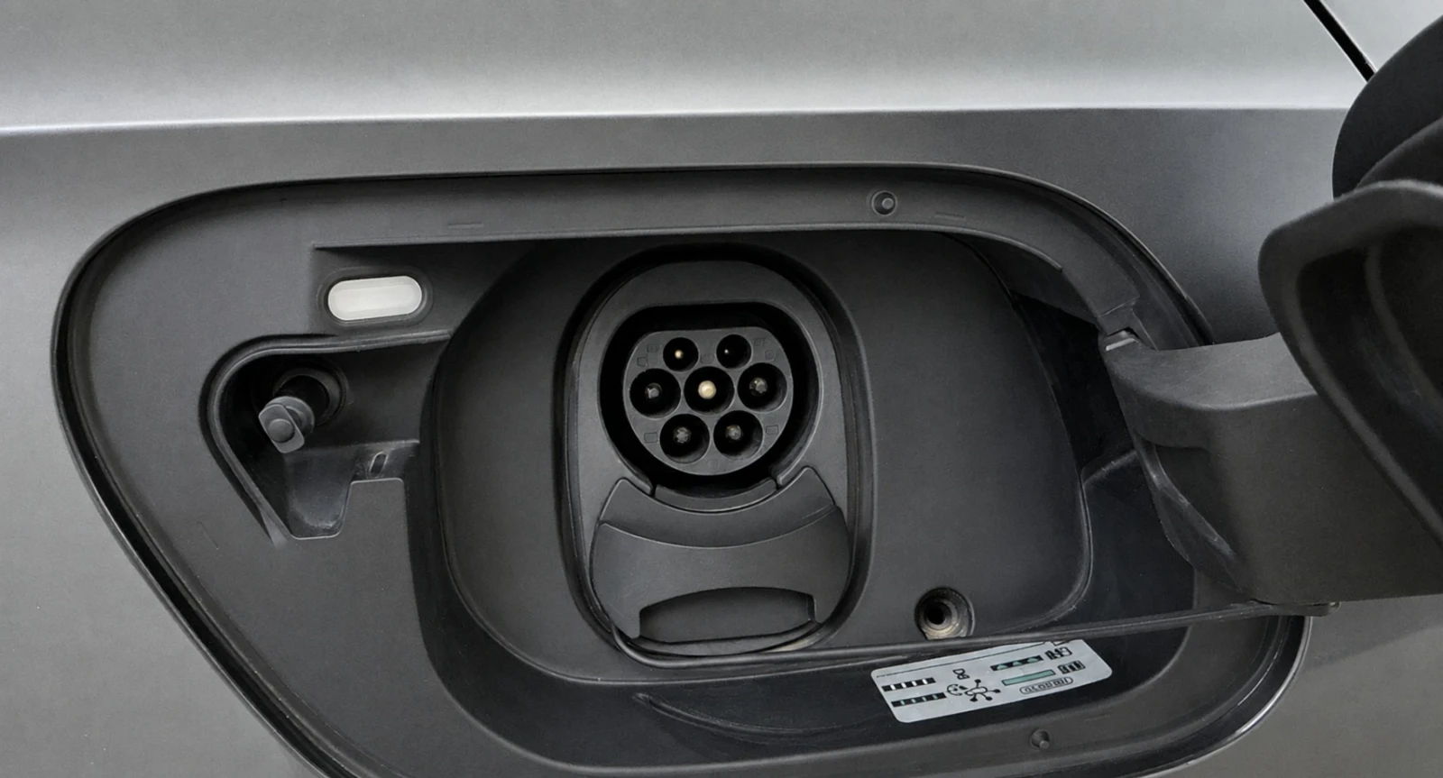 VW ID.4 82 kWh Business 88.4% SOH | Mobile.bg � ����������� 13