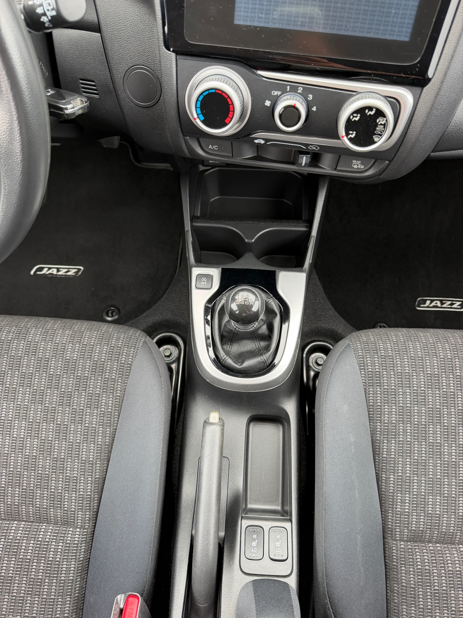 Honda Jazz 1.3 , снимка 15 - Автомобили и джипове - 55092145