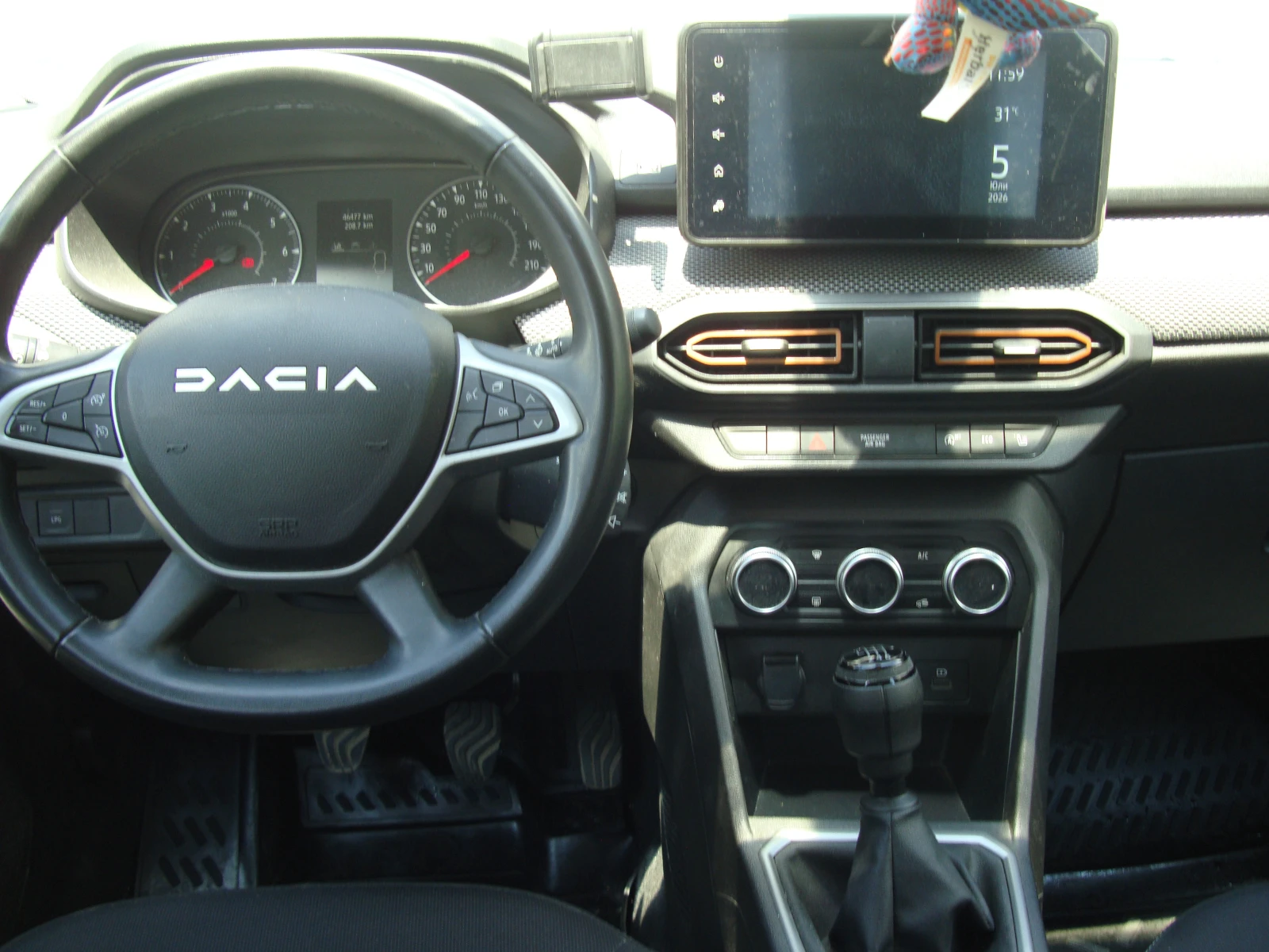 Dacia Sandero ГАЗ!!! КАТО НОВА!!!, снимка 11 - Автомобили и джипове - 55161822