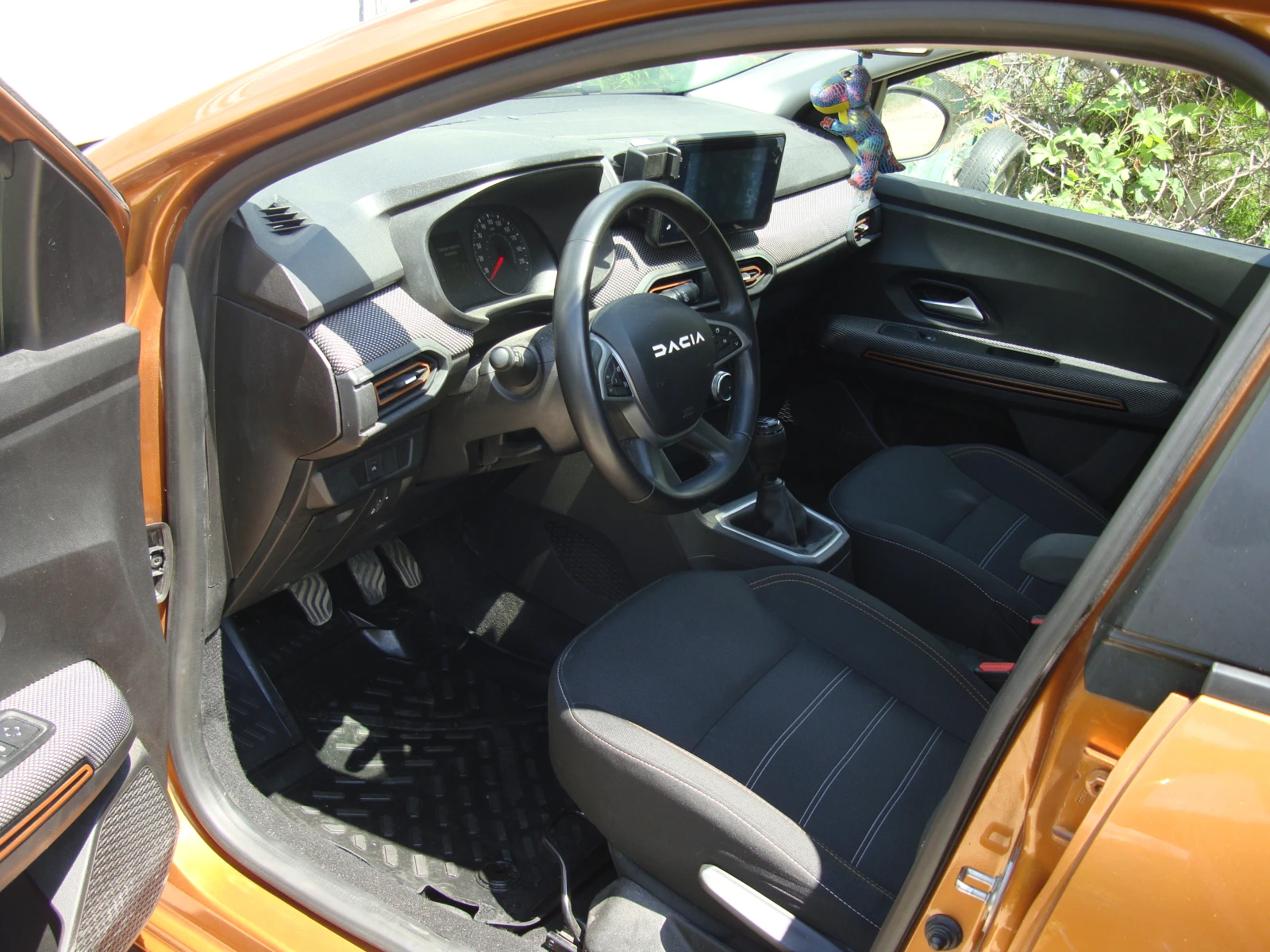 Dacia Sandero ГАЗ!!! КАТО НОВА!!!, снимка 7 - Автомобили и джипове - 55161822