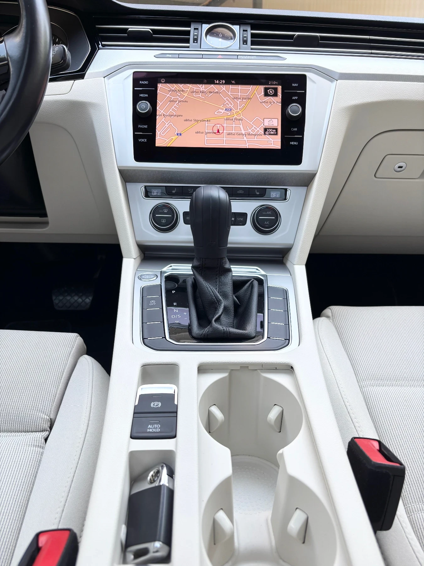 VW Passat Variant Comfortline 2.0TDI DSG 150к.с. BMT SCR, снимка 7 - Автомобили и джипове - 55428196