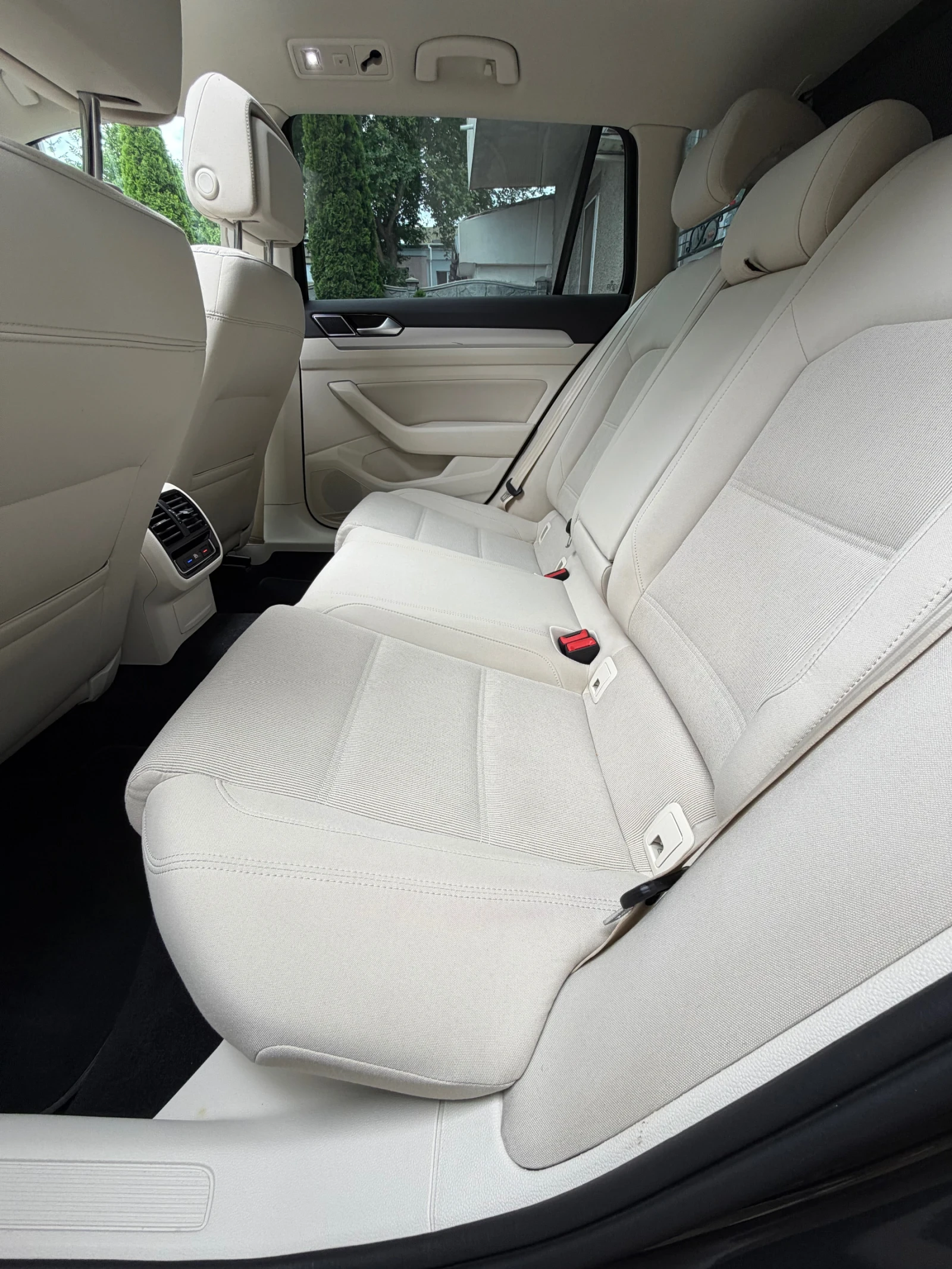 VW Passat 2.0TDI 7 DSG 169 хил.км., снимка 15 - Автомобили и джипове - 55428196