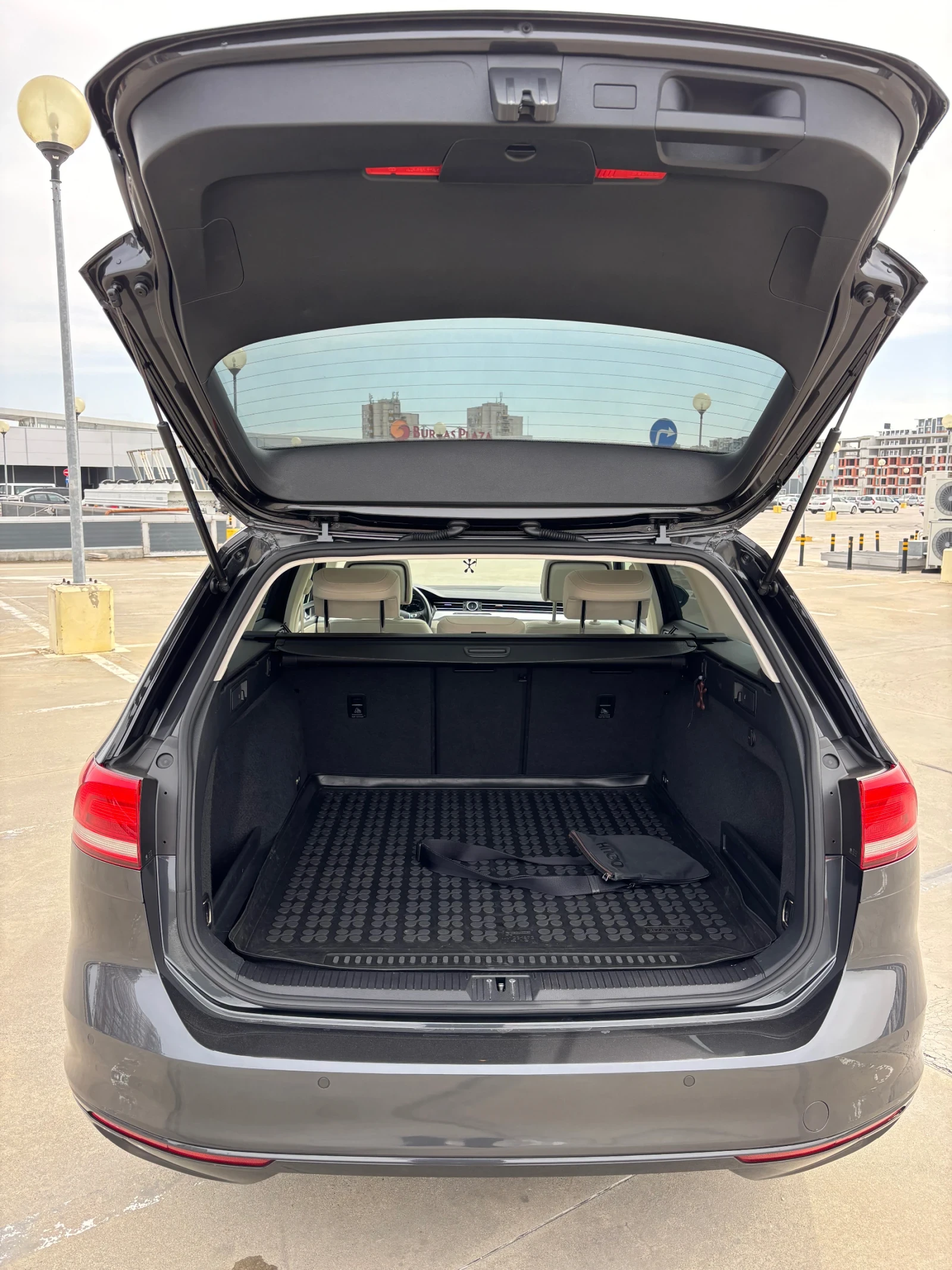 VW Passat Variant Comfortline 2.0TDI DSG 150к.с. BMT SCR, снимка 4 - Автомобили и джипове - 55428196
