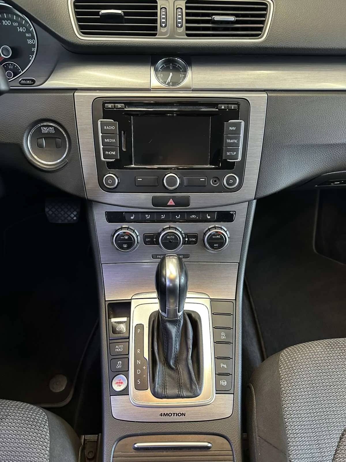 VW Passat, снимка 6 - Автомобили и джипове - 55499575