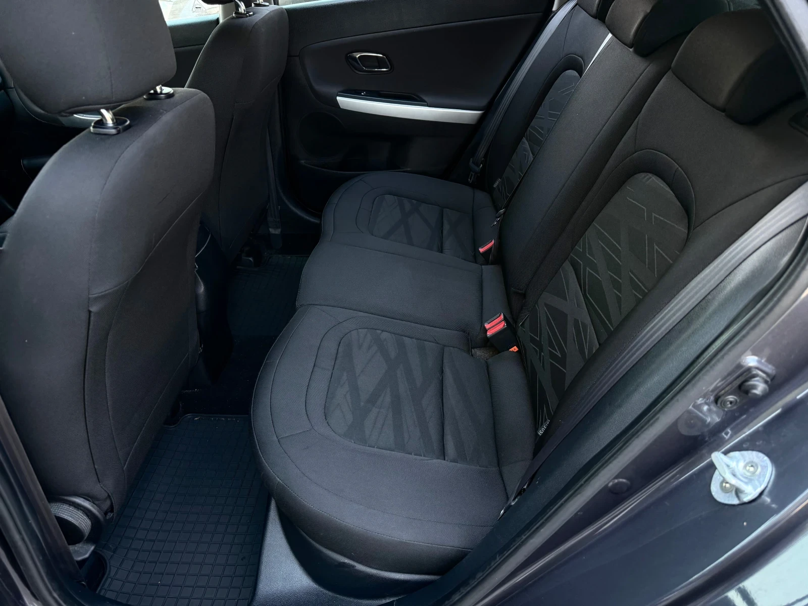Kia Ceed 1.6CRDI-FACELIFT-EURO 6b-2016� | Mobile.bg � ����������� 12
