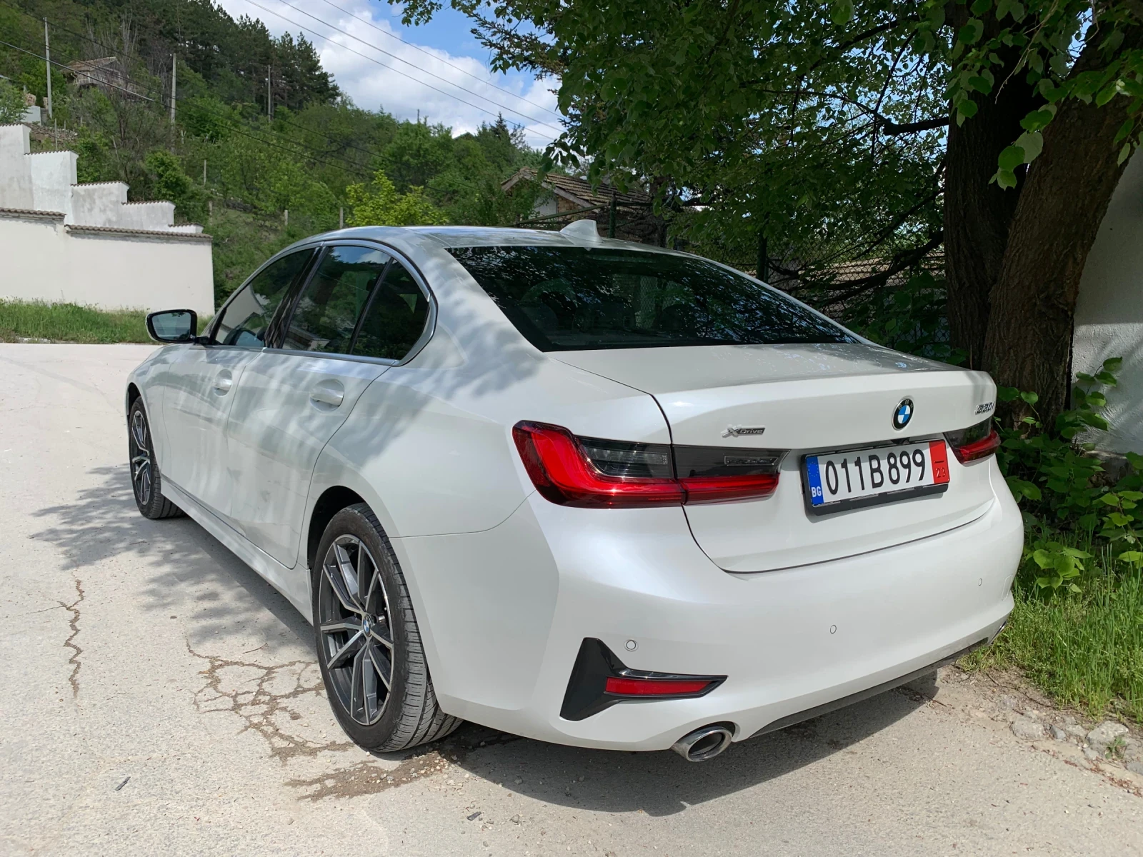 BMW 320 2.0i, снимка 2 - Автомобили и джипове - 55660800