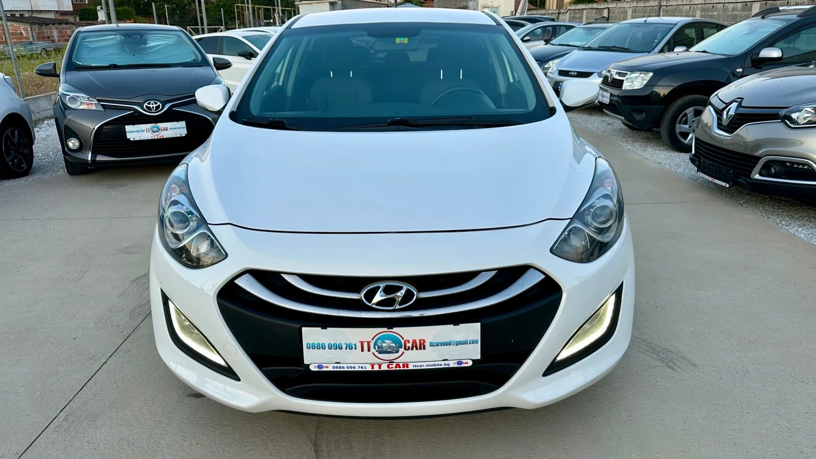 Hyundai I30 1.4i 100к. 6-скор.Нави! Климатроник! Лед!, снимка 2 - Автомобили и джипове - 55694974