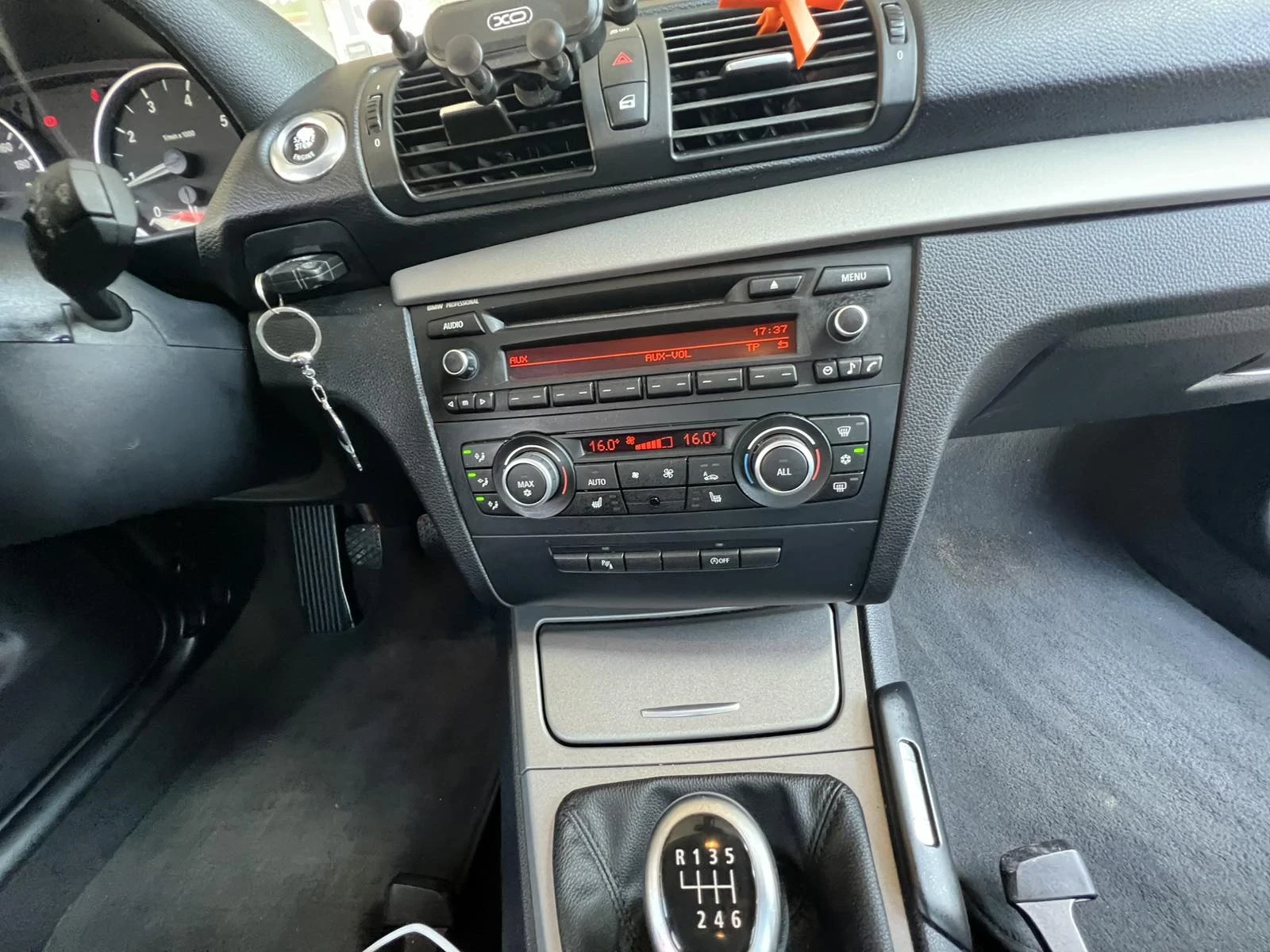 BMW 118, снимка 2 - Автомобили и джипове - 55971676