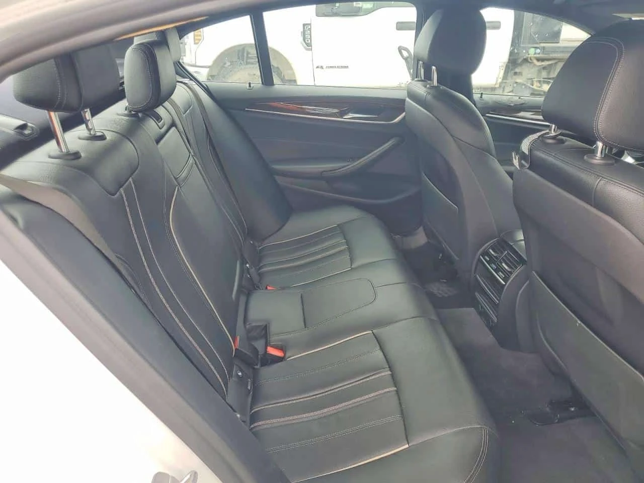BMW 540 | CARFAX | АВТОФИНАНСИРАНЕ, снимка 10 - Автомобили и джипове - 56239550