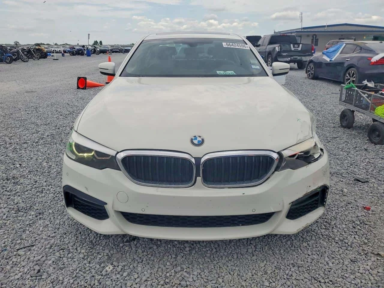 BMW 540 | CARFAX | АВТОФИНАНСИРАНЕ, снимка 5 - Автомобили и джипове - 56239550