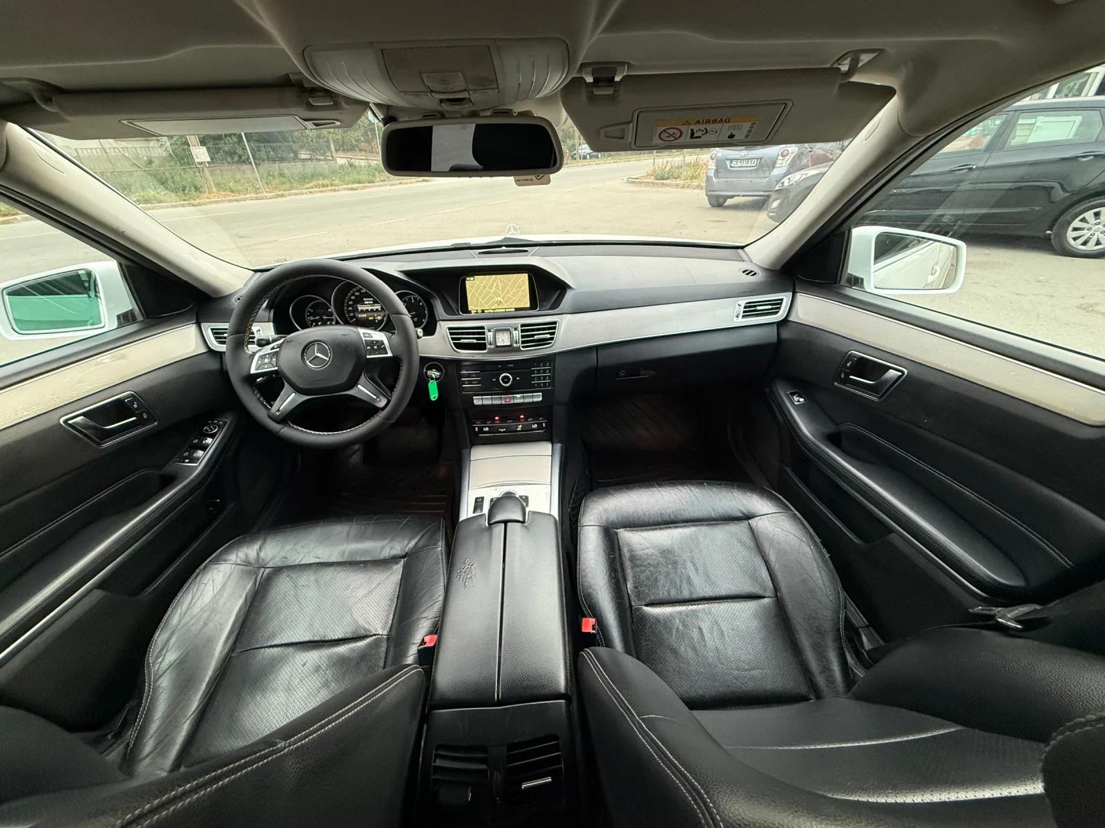 Mercedes-Benz E 220 4-MATIC ЛИЗИНГ, снимка 11 - Автомобили и джипове - 56310164
