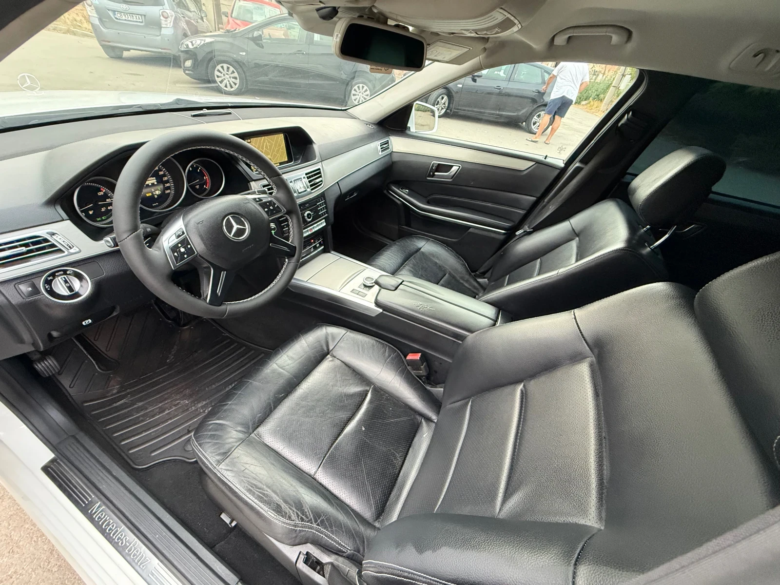 Mercedes-Benz E 220 4-MATIC ЛИЗИНГ, снимка 9 - Автомобили и джипове - 56310164