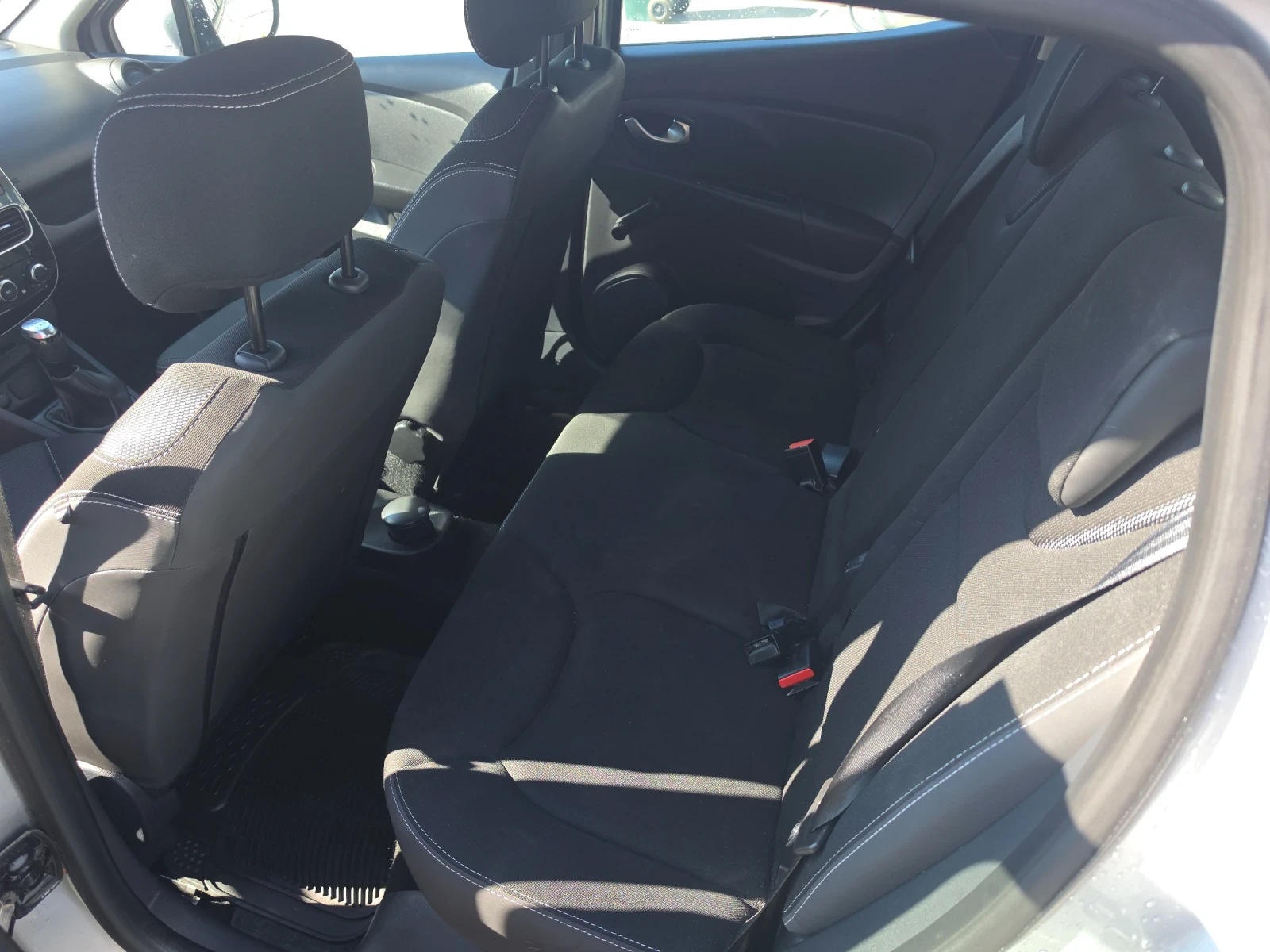 Renault Clio, снимка 14 - Автомобили и джипове - 56555828