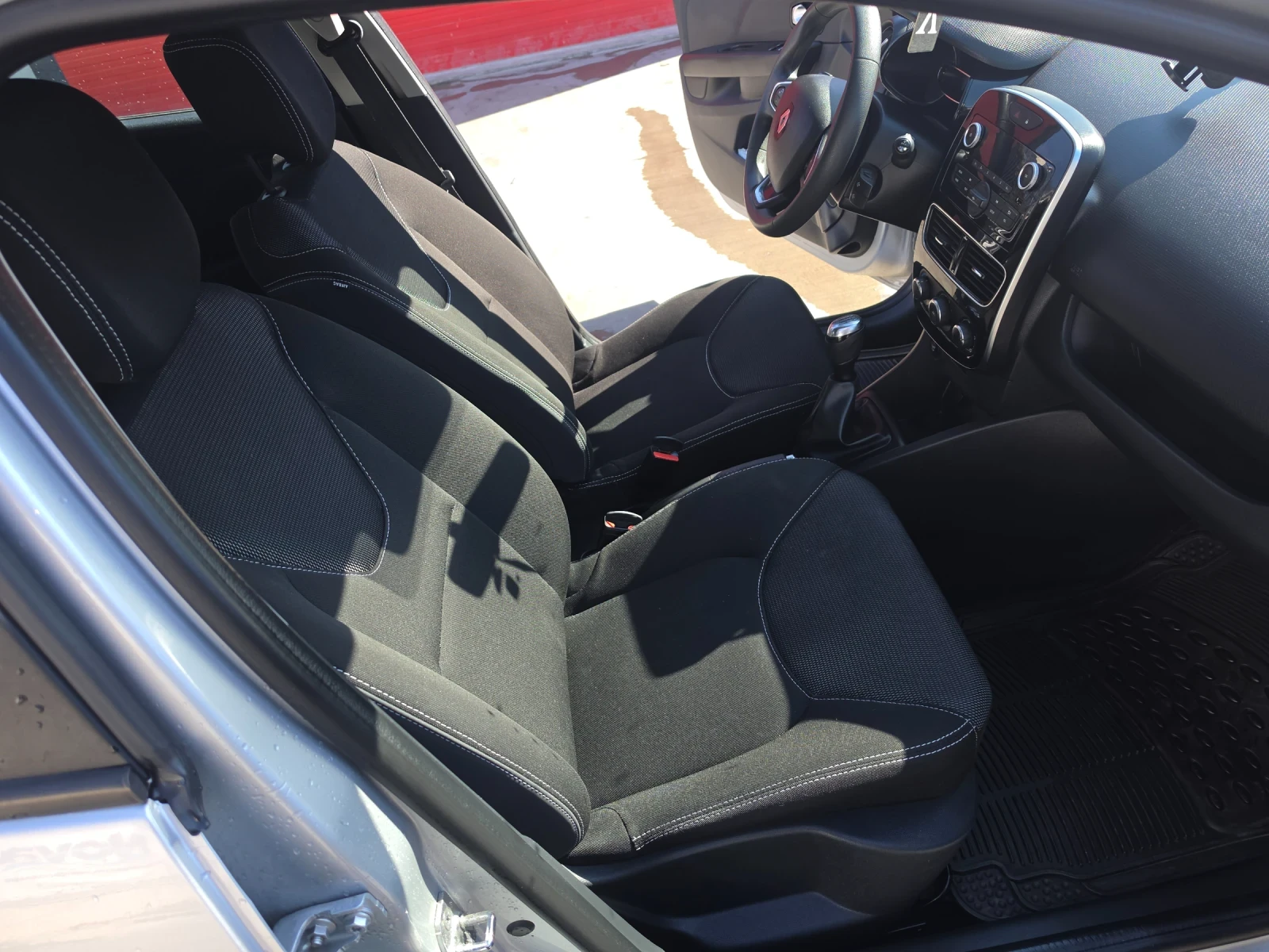 Renault Clio, снимка 11 - Автомобили и джипове - 56555828