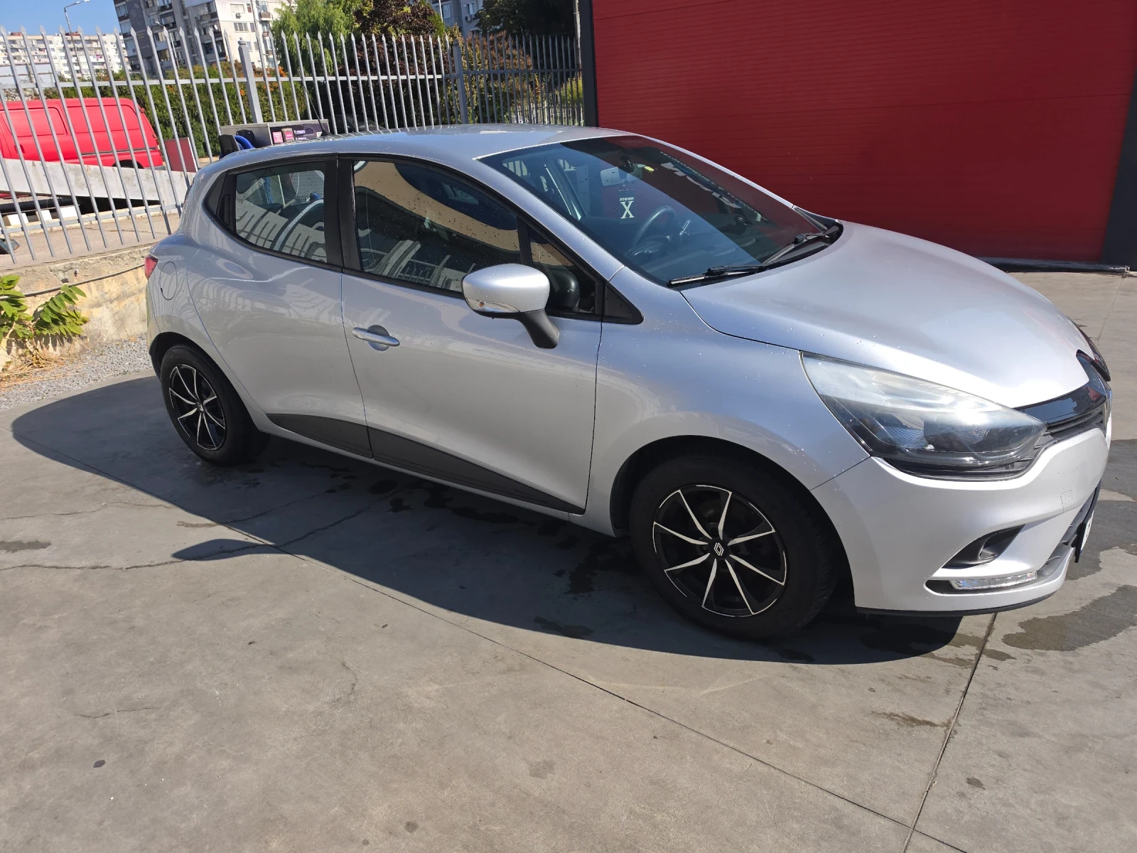 Renault Clio, снимка 4 - Автомобили и джипове - 56555828