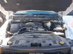 Dodge RAM 1500 5.7L V-8 VVT, 395HP 4X4 Drive, снимка 15