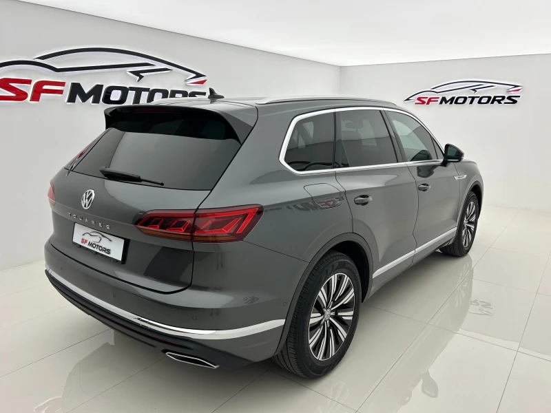 VW Touareg 3.0 TDI, снимка 6 - Автомобили и джипове - 50849459