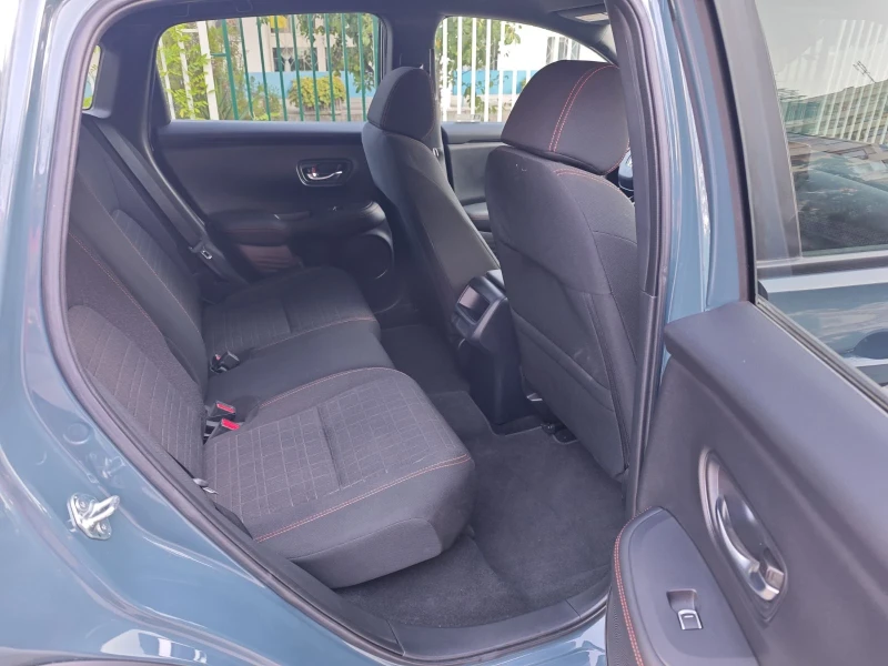 Honda Hr-v AWD  гаранция, снимка 11 - Автомобили и джипове - 51515677