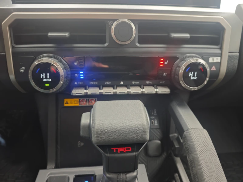 Toyota Tacoma 2025 TRD Pro OFF ROAD, снимка 10 - Автомобили и джипове - 52708694