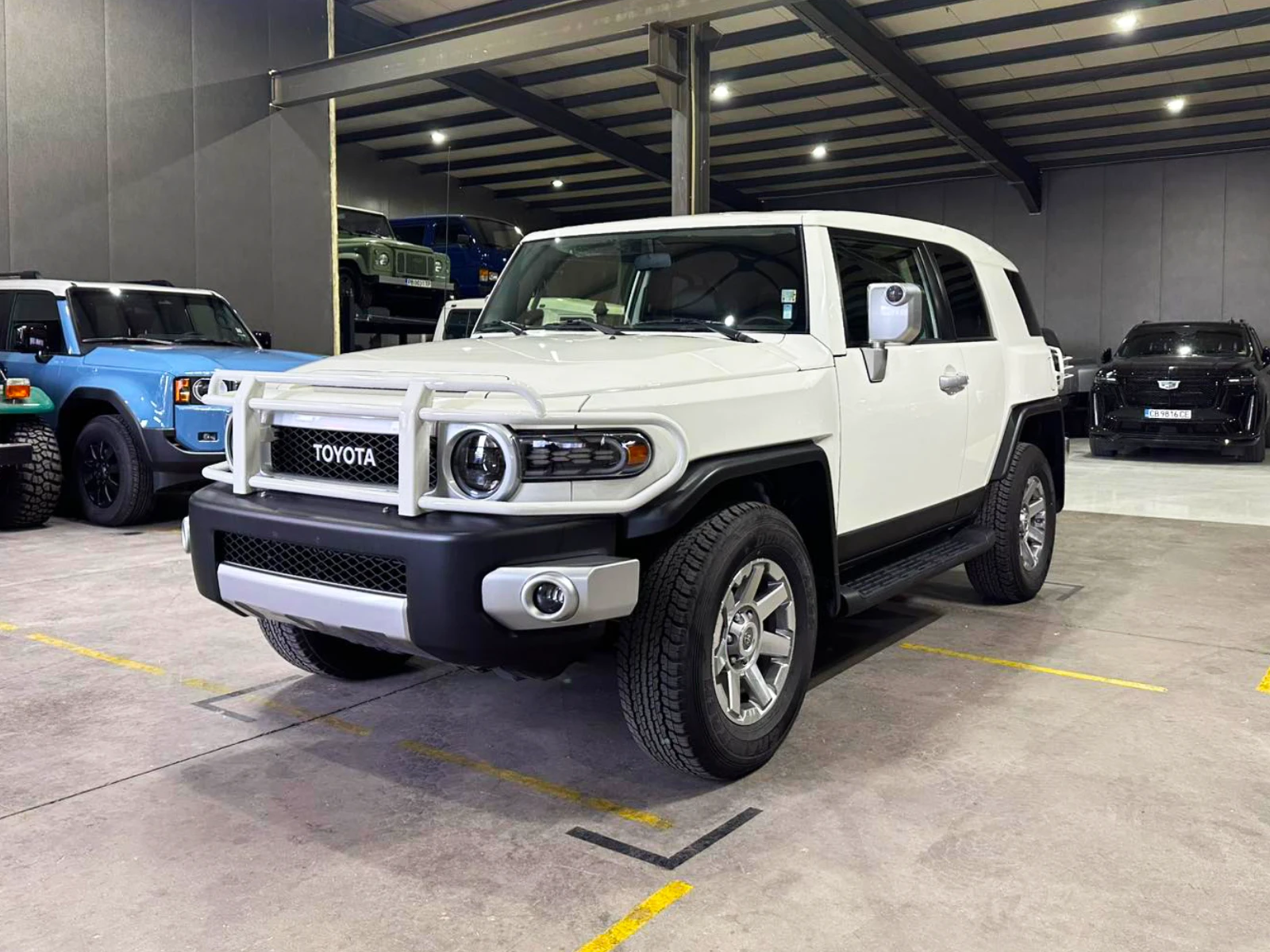Toyota Fj cruiser V6 4.0 AT - изображение 3