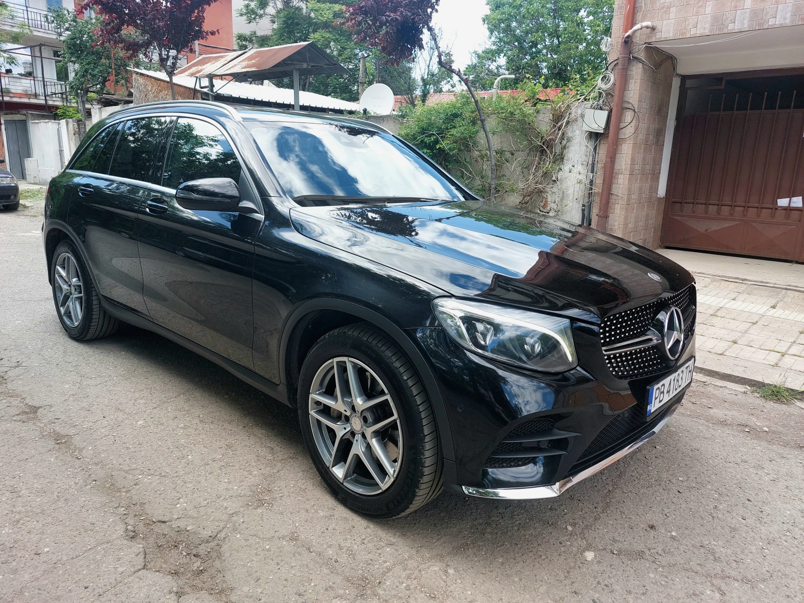 Mercedes-Benz GLC 250 4MATIC AMG - изображение 6