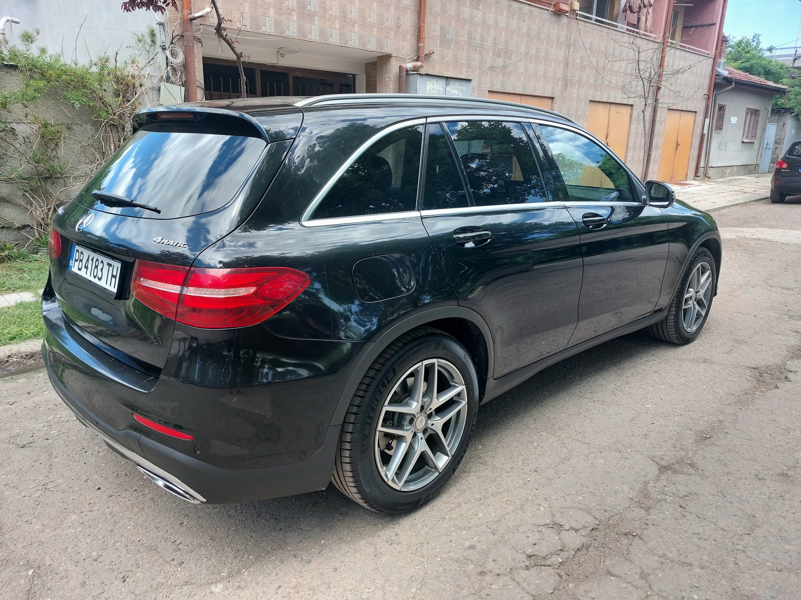 Mercedes-Benz GLC 250 4MATIC AMG - изображение 5