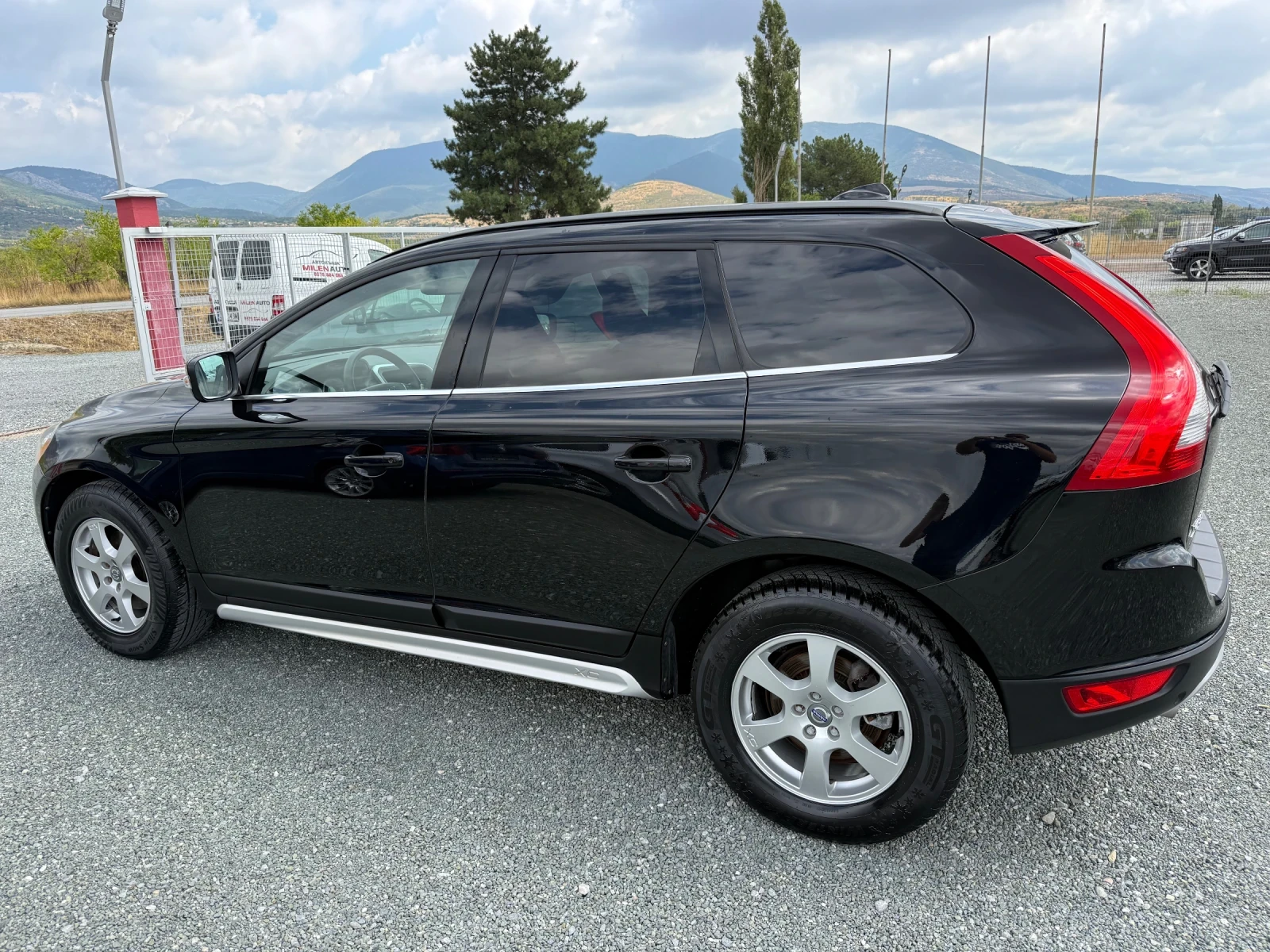 Volvo XC60 (KATO НОВА)^(4x4) - изображение 9