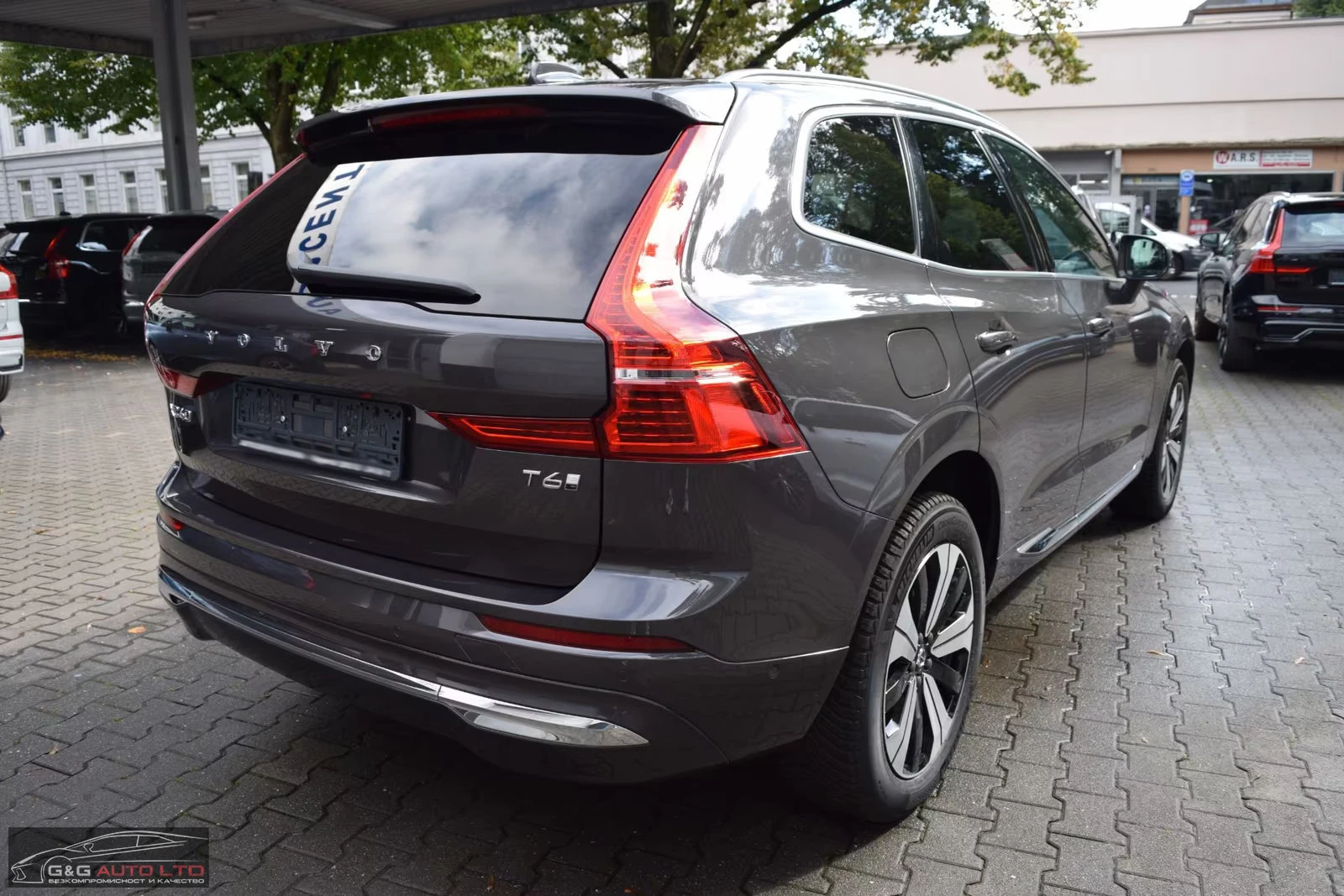 Volvo XC60 PLUS-BRIGHT/398HP/PANO/MEMO/360/H&K/NAVI/LED/396g - изображение 7