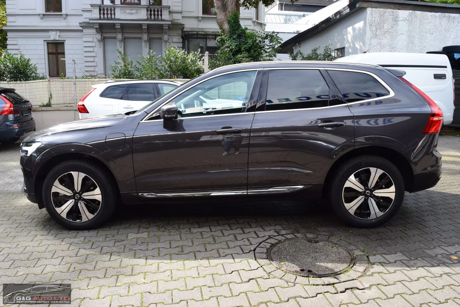 Volvo XC60 PLUS-BRIGHT/398HP/PANO/MEMO/360/H&K/NAVI/LED/396g - изображение 3