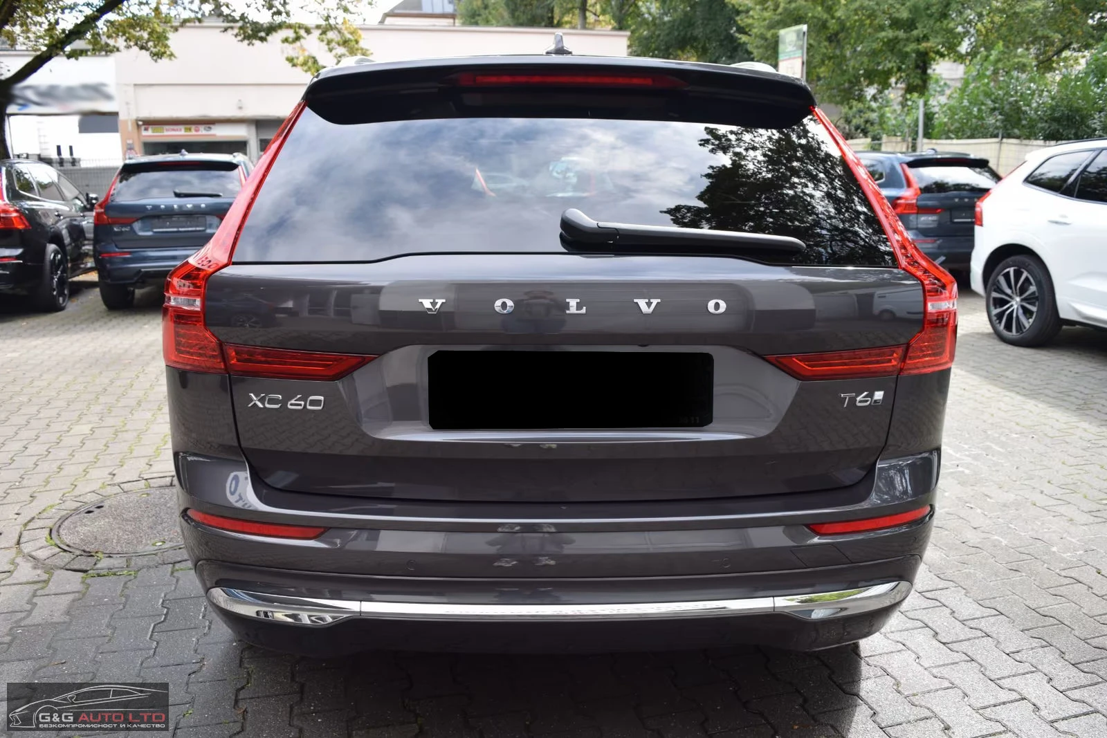 Volvo XC60 PLUS-BRIGHT/398HP/PANO/MEMO/360/H&K/NAVI/LED/396g - изображение 8