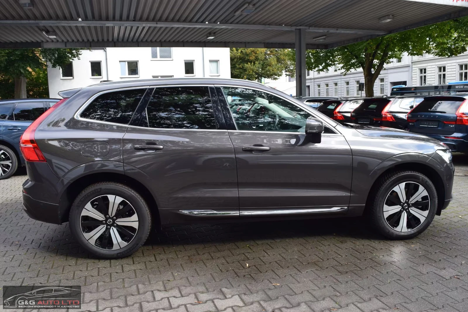 Volvo XC60 PLUS-BRIGHT/398HP/PANO/MEMO/360/H&K/NAVI/LED/396g - изображение 6